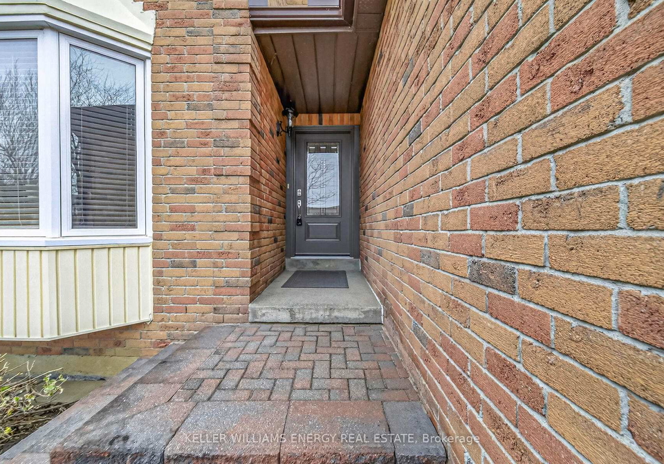 55-long-drive-whitby-ontario-e12962774