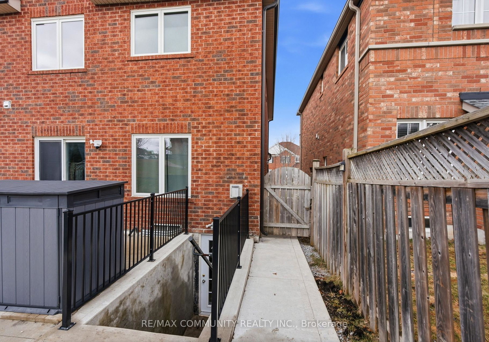 39-carterbennett-drive-ajax-ontario-e12963300