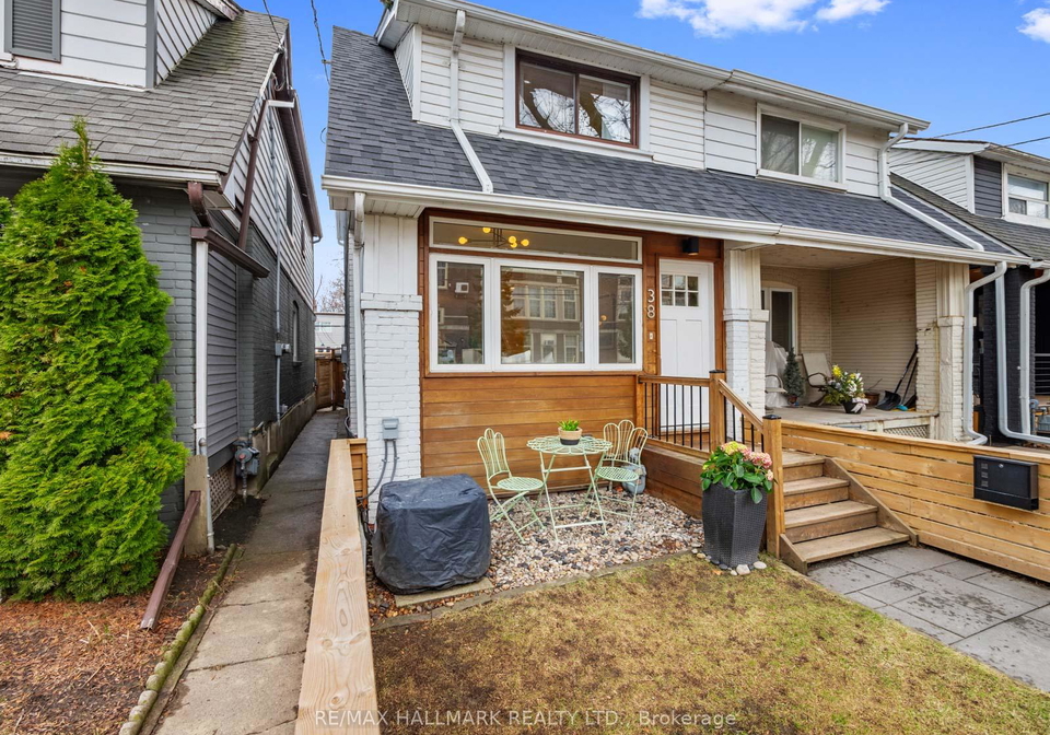 38-larchmount-avenue-toronto-ontario-e12963744