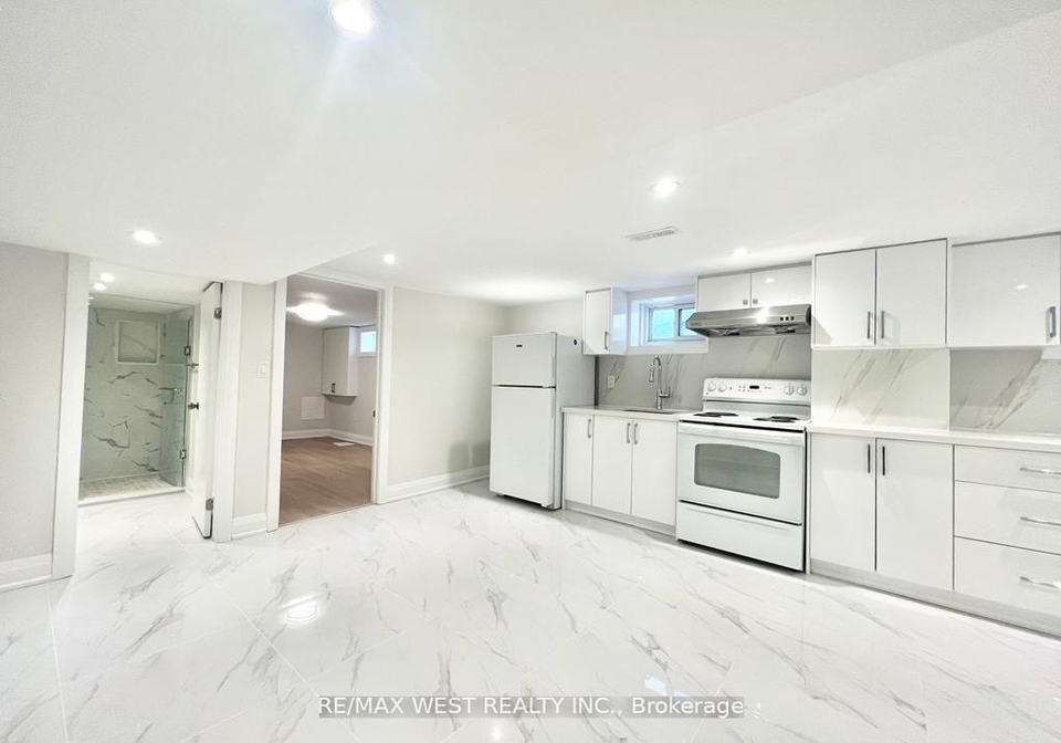 4-sutherland-avenue-east-york-ontario-e12963828