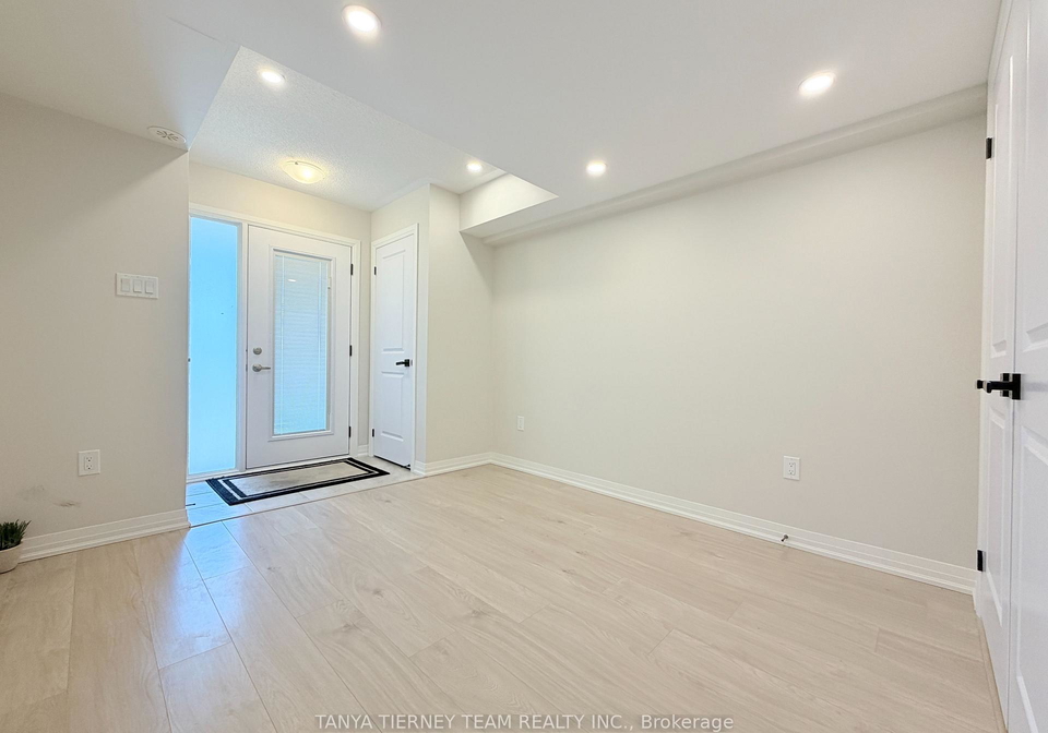 22-esquire-way-whitby-ontario-e12964920