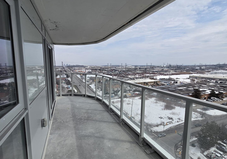 1010-sandy-beach-road-pickering-ontario-e12966172