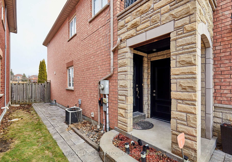 254-willowbrook-drive-whitby-ontario-e12968264