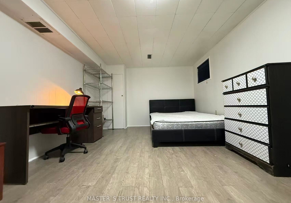 16-farmington-crescent-scarborough-ontario-e12968436