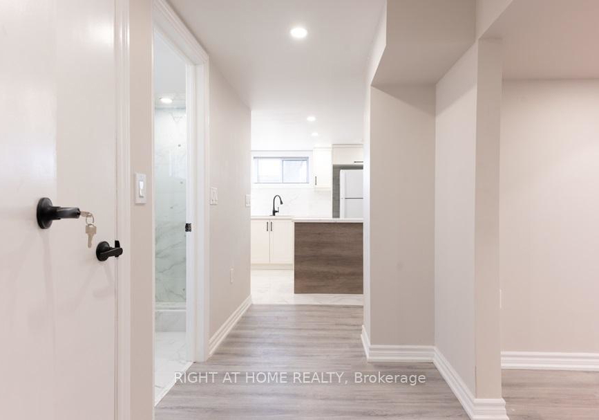 6-bellvare-crescent-scarborough-ontario-e12968452