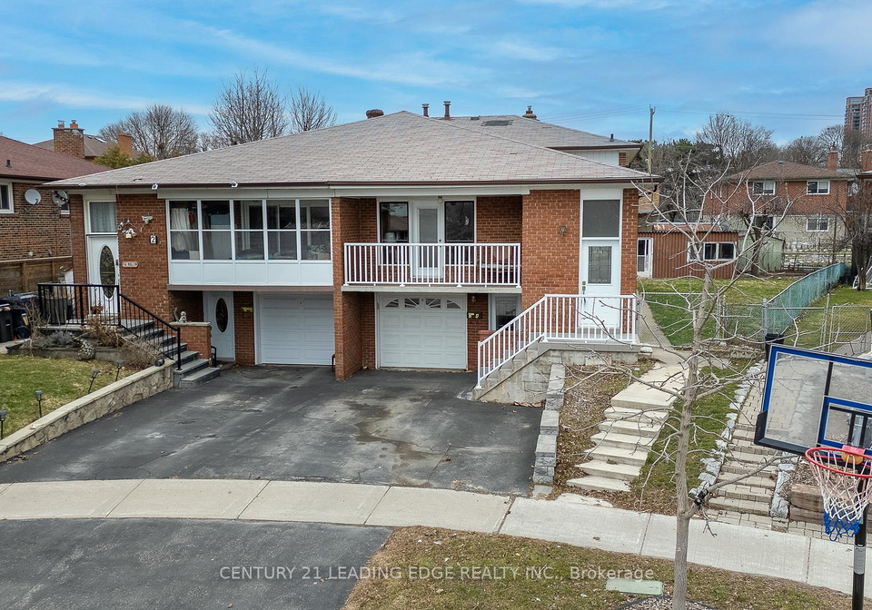 2a-fairglen-avenue-scarborough-ontario-e12968736