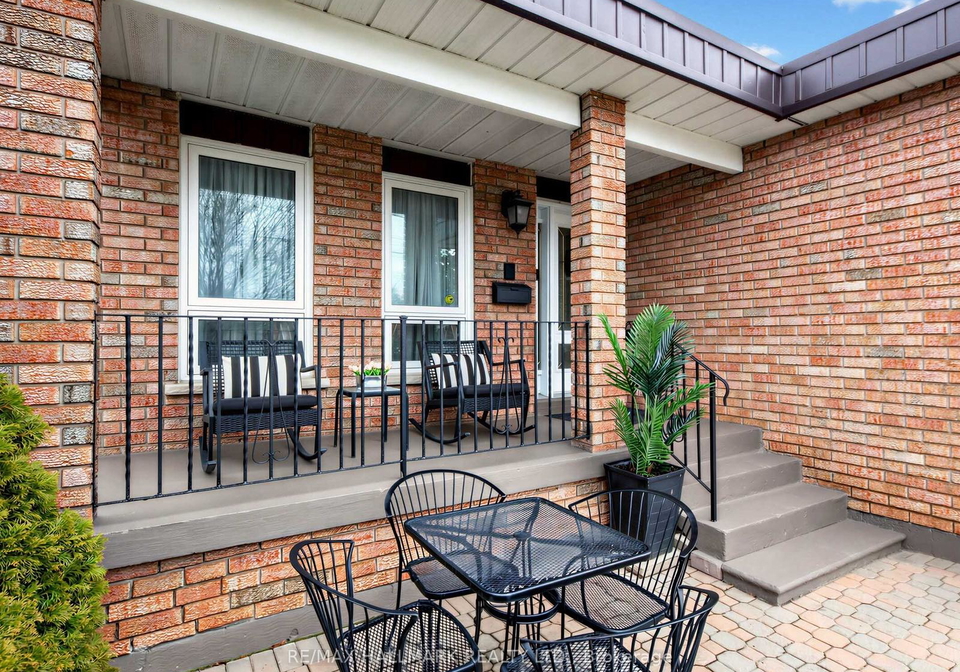 1045-pharmacy-avenue-scarborough-ontario-e12969524