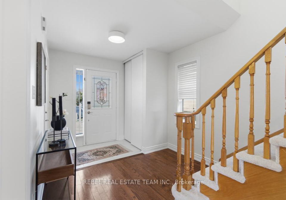 11-booth-crescent-ajax-ontario-e12969628