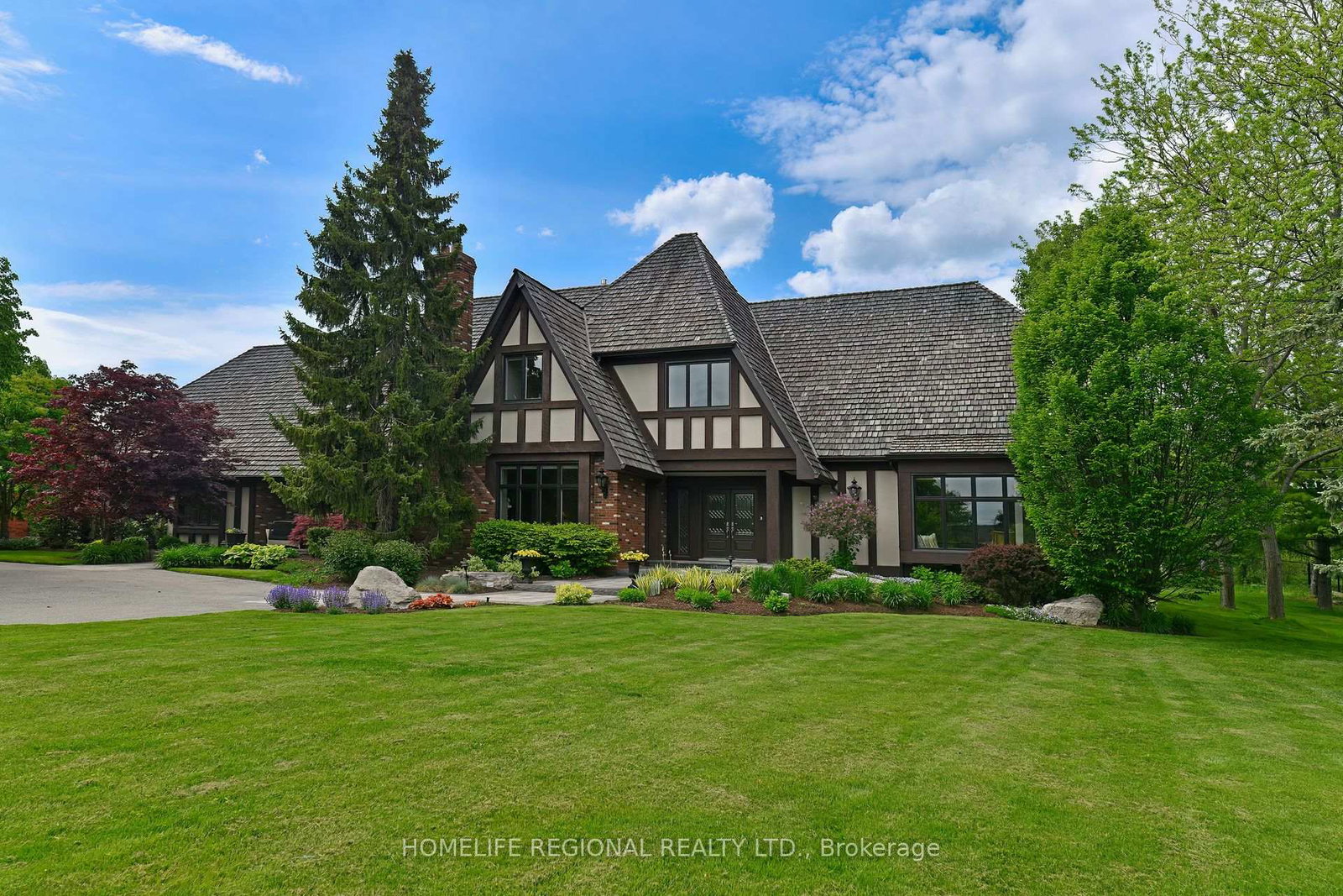 14-buggey-lane-ajax-ontario-e12969768