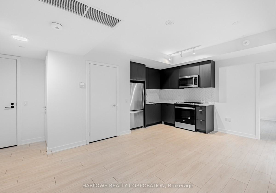 1612-charles-street-whitby-ontario-e12970364