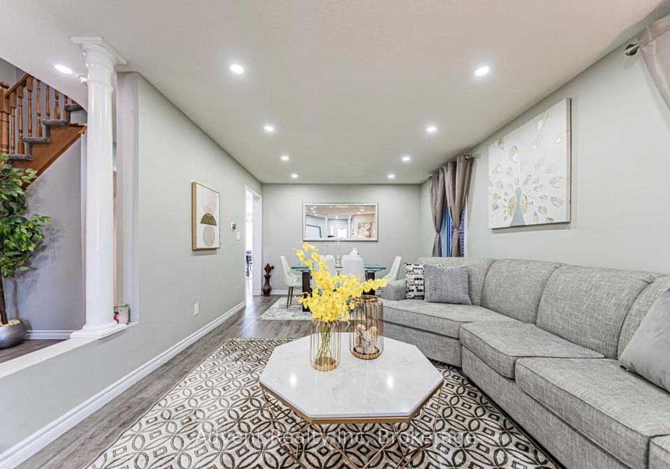 16-hibbard-drive-ajax-ontario-e12971194