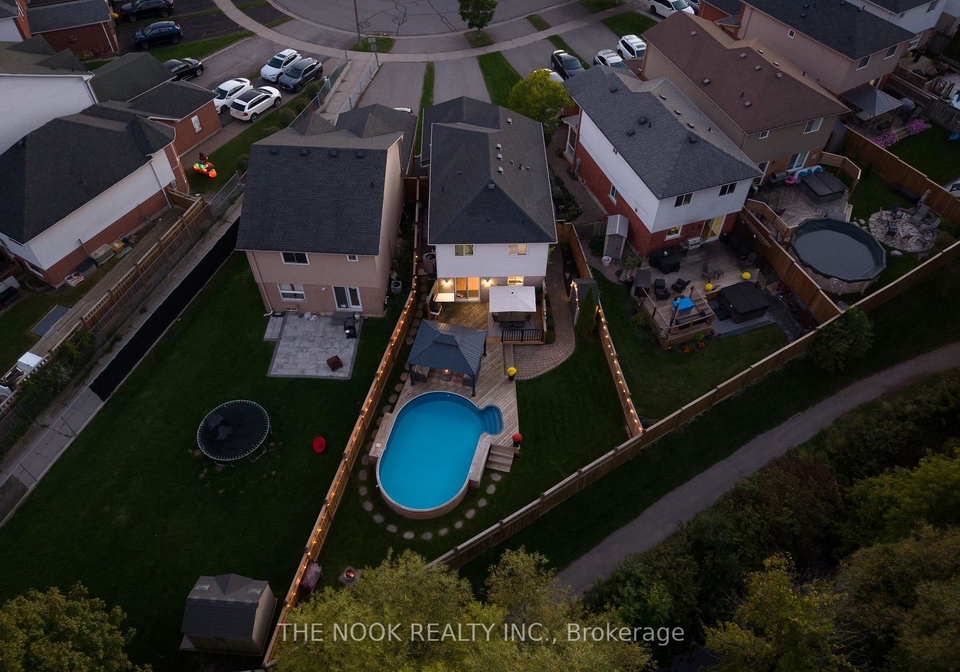 33-abernethy-crescent-clarington-ontario-e12971564