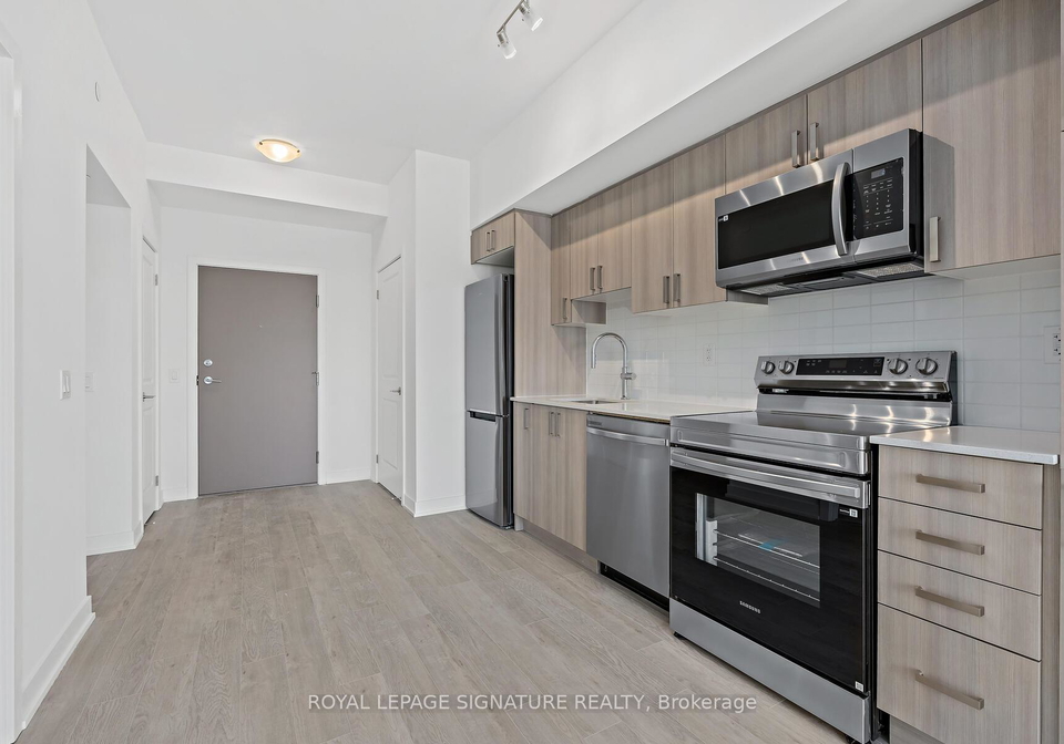 1010-sandy-beach-road-pickering-ontario-e12971992