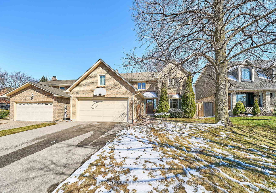 3-hialeah-crescent-whitby-ontario-e12972458