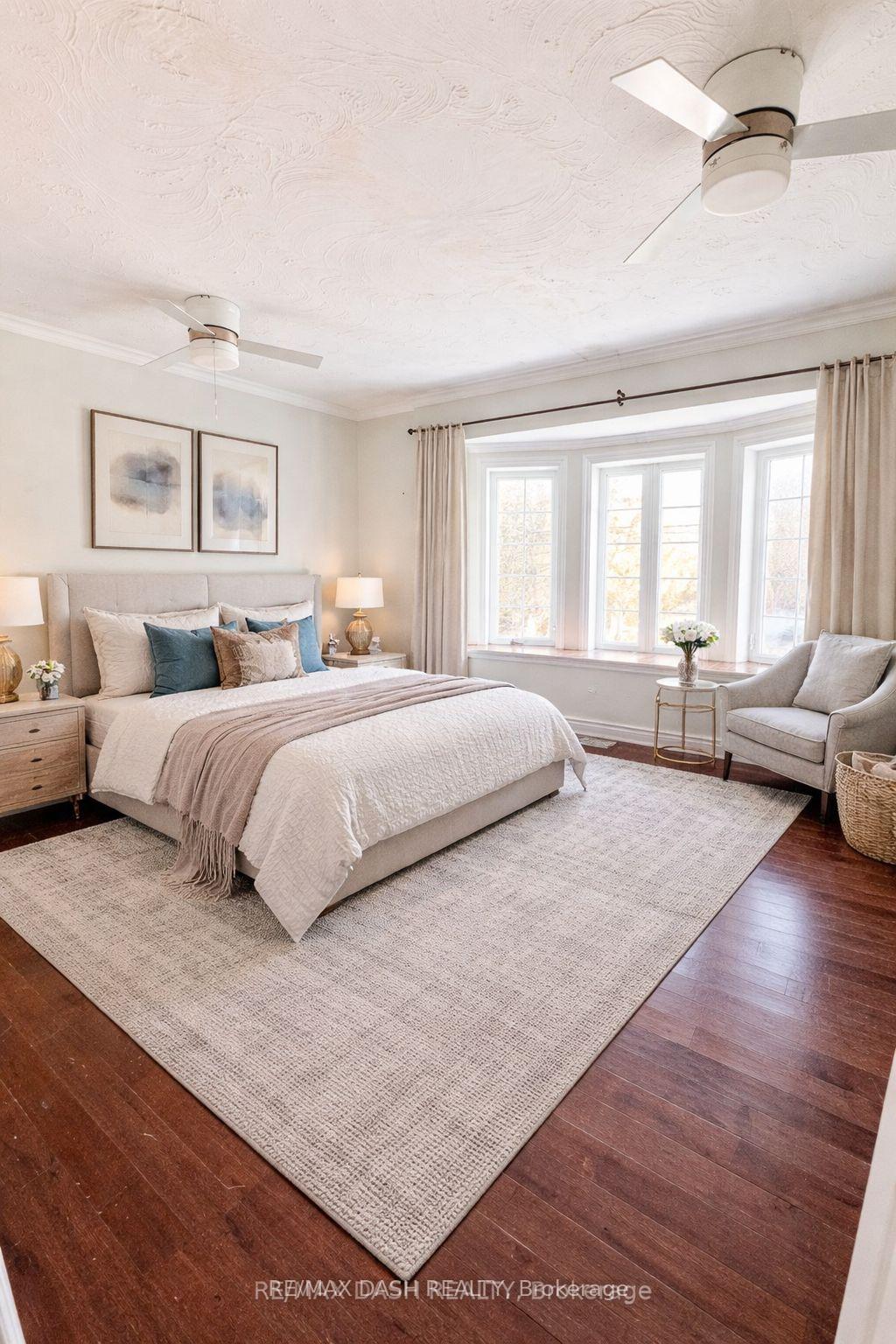 1529-queen-street-e-toronto-ontario-e12973648
