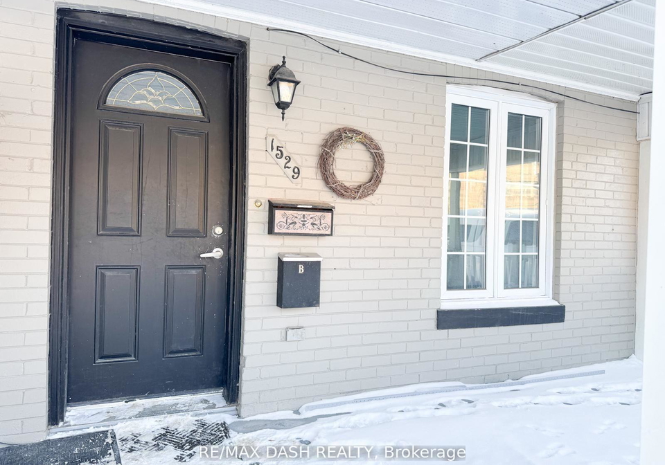 1529-queen-street-e-toronto-ontario-e12973648
