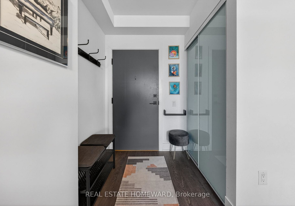 1888-queen-street-e-toronto-ontario-e12973918