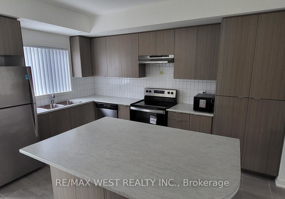 1525-kingston-road-pickering-ontario-e12975296