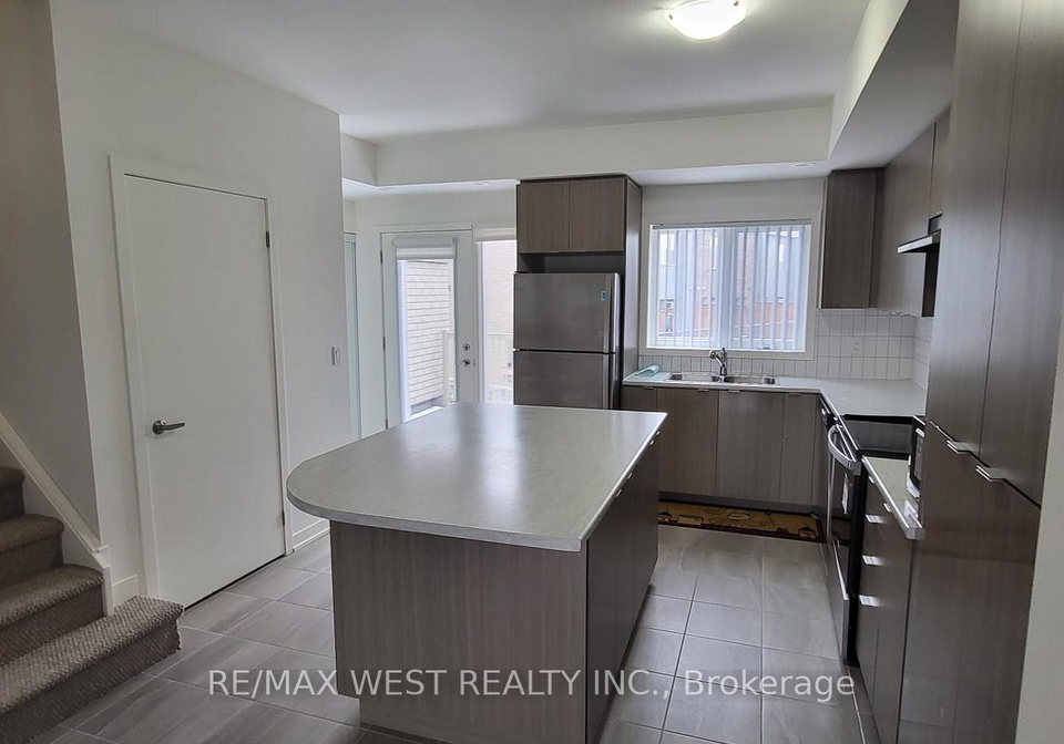 1525-kingston-road-pickering-ontario-e12975296