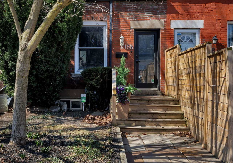 158-galt-avenue-n-toronto-ontario-e12975530