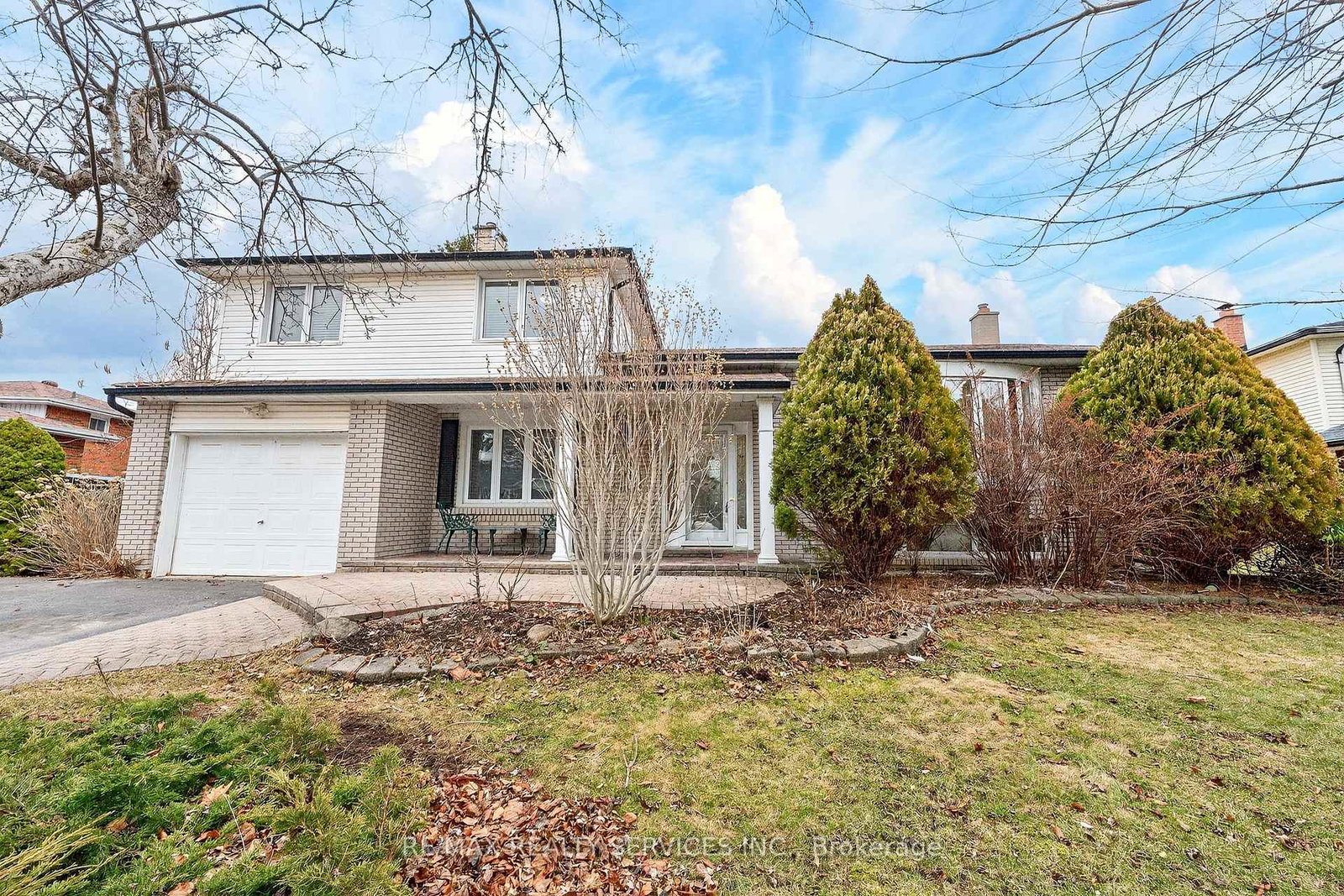 13-strathy-road-ajax-ontario-e12976568