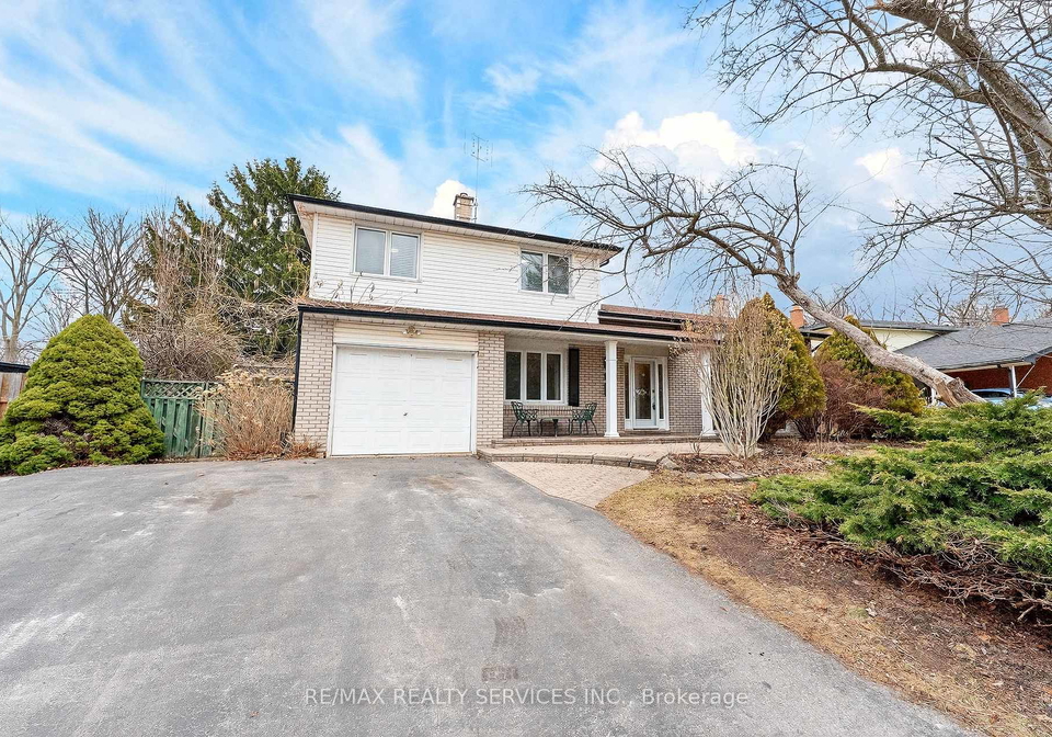 13-strathy-road-ajax-ontario-e12976568