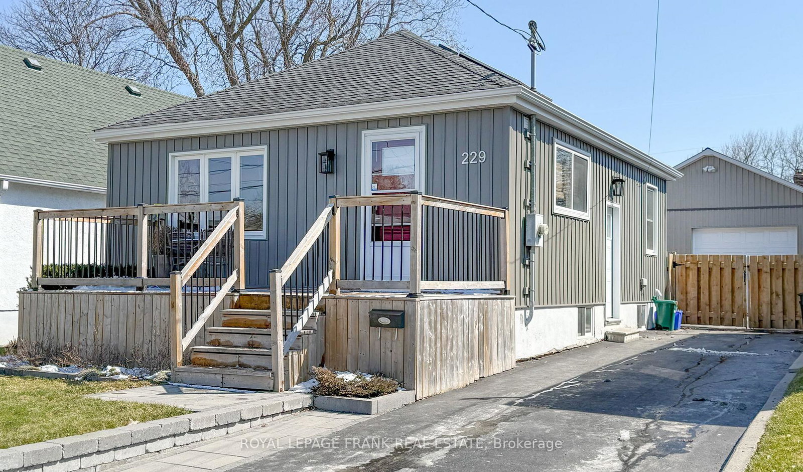 229-hibbert-avenue-oshawa-ontario-e12976692
