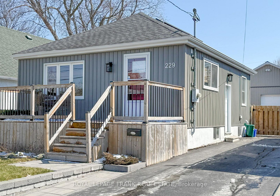 229-hibbert-avenue-oshawa-ontario-e12976692