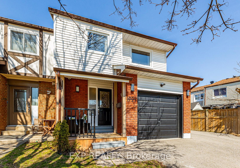 1927-memory-lane-pickering-ontario-e12977338