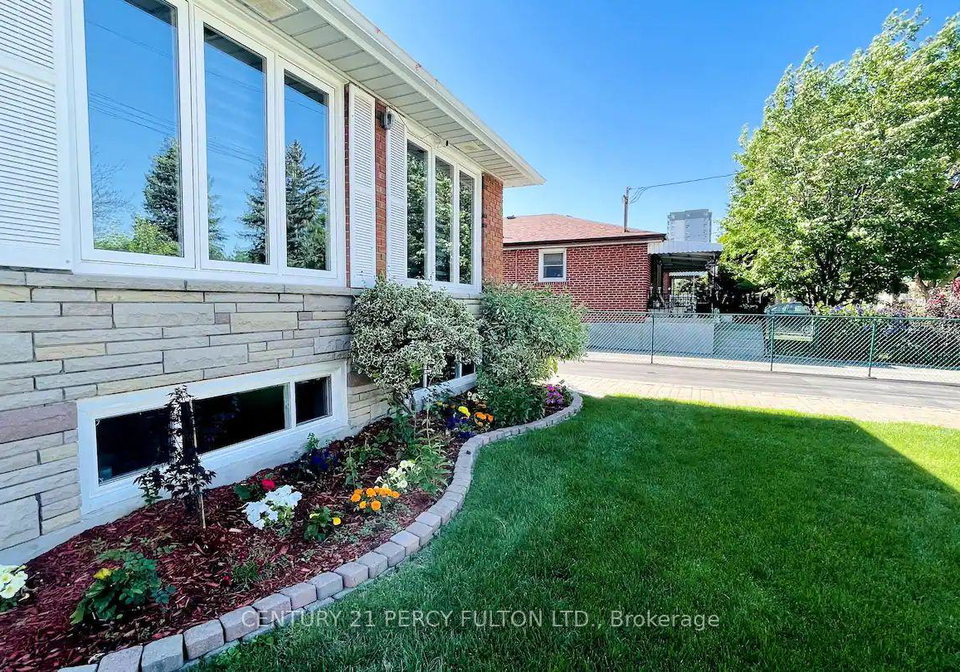 10-clementine-square-scarborough-ontario-e12978754