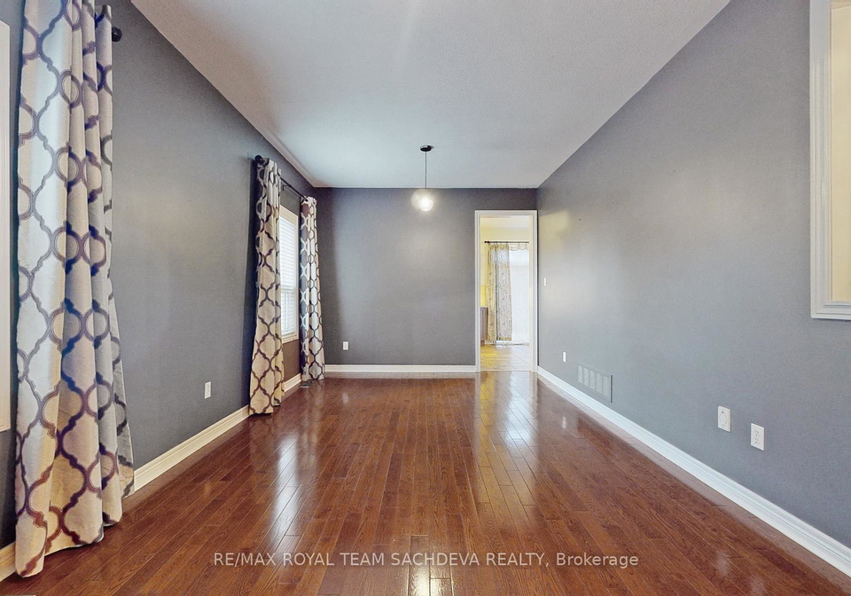 10-pears-court-clarington-ontario-e12979410