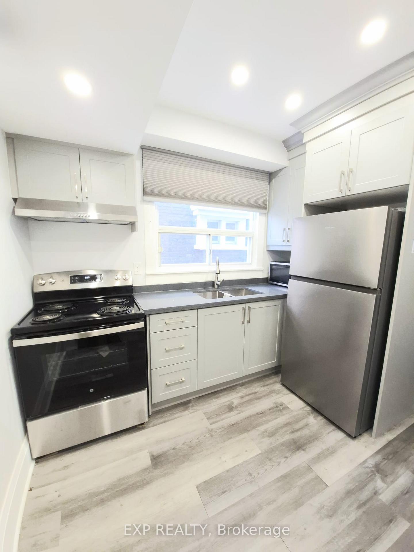 137-glenmore-road-toronto-ontario-e12980078