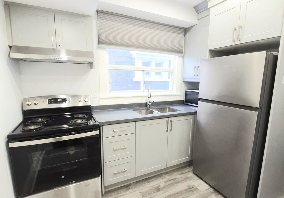 137-glenmore-road-toronto-ontario-e12980078