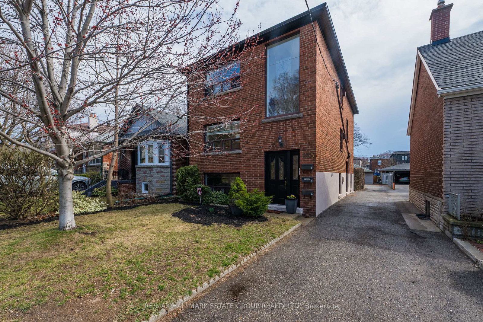 225-woodville-avenue-east-york-ontario-e12981724