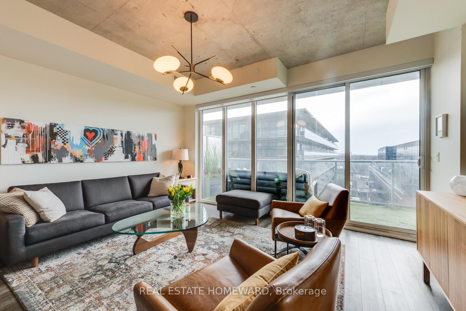 25-baseball-place-toronto-ontario-e12983130