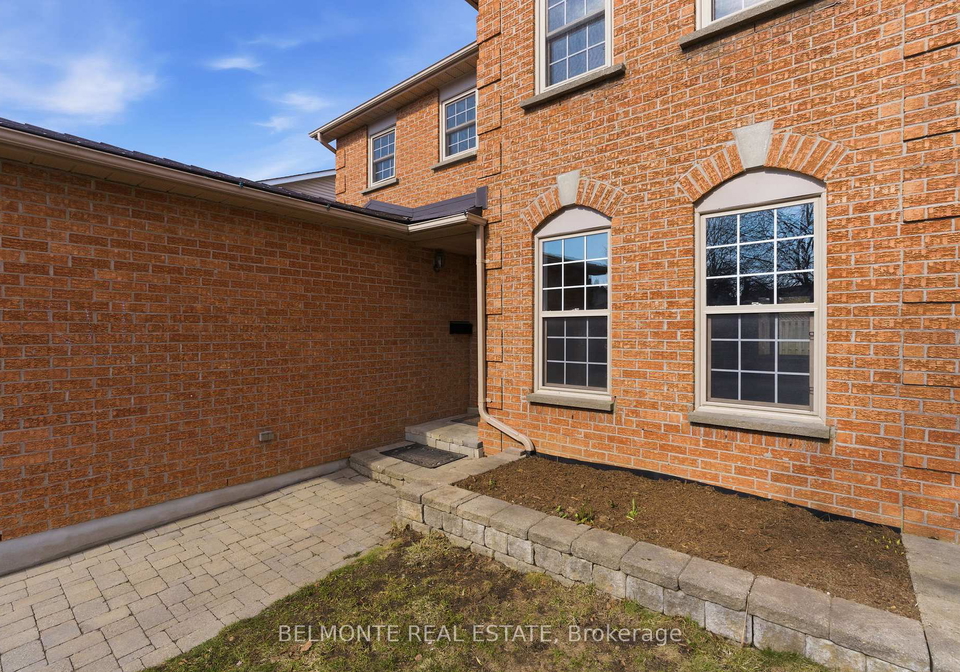 888-lavis-court-oshawa-ontario-e12983982