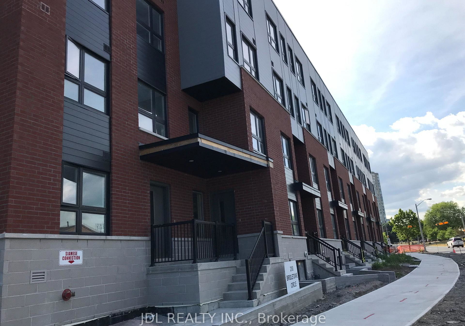 2100-n-bridletown-circle-n-scarborough-ontario-e12984590