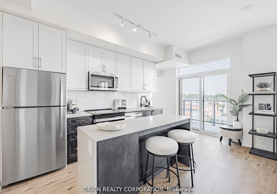 201-brock-street-s-whitby-ontario-e12984842