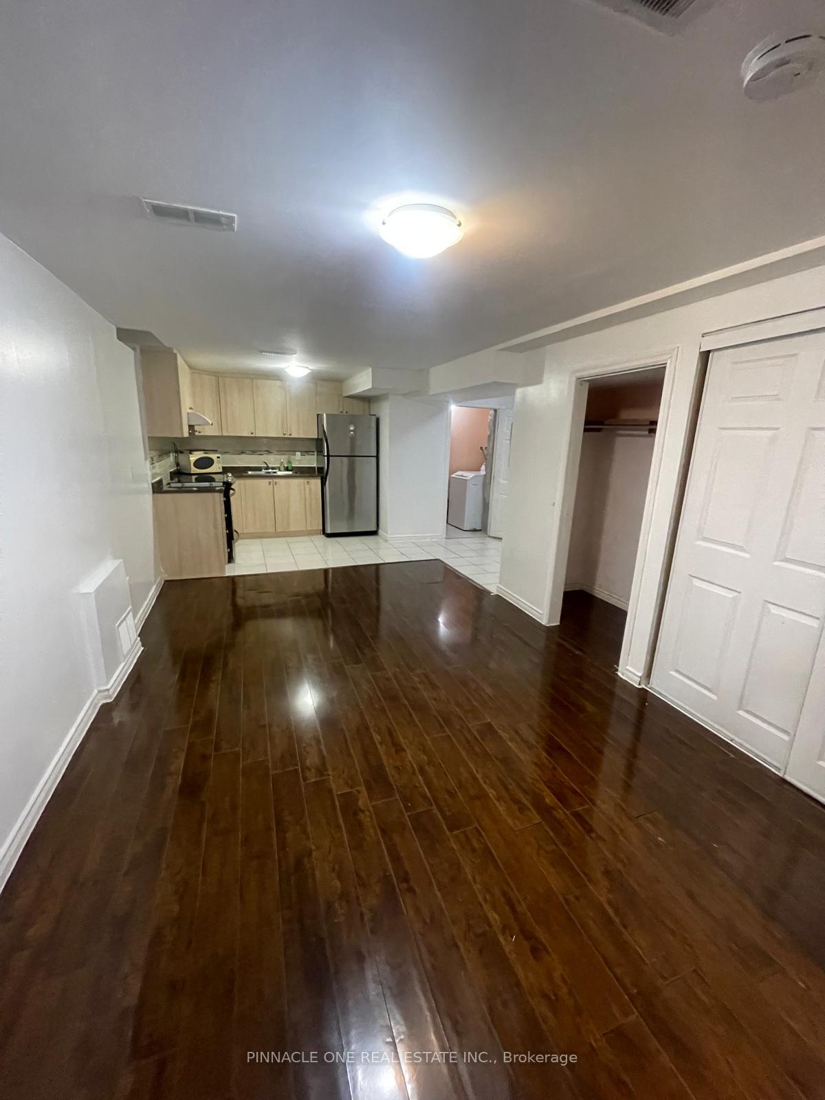 27-greenleaf-terrace-scarborough-ontario-e12985348