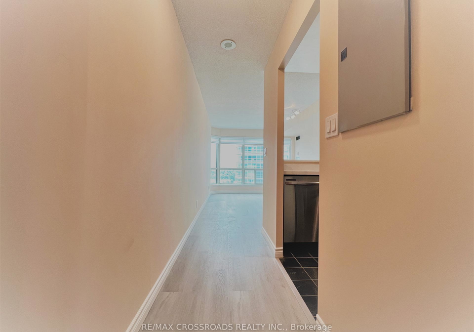 8-lee-centre-drive-scarborough-ontario-e12986110