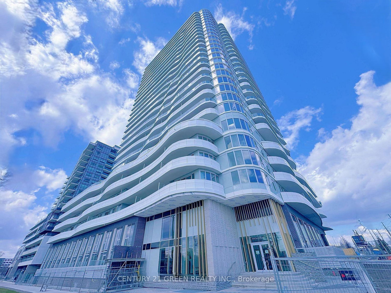 1010-sandy-beach-road-pickering-ontario-e12986692