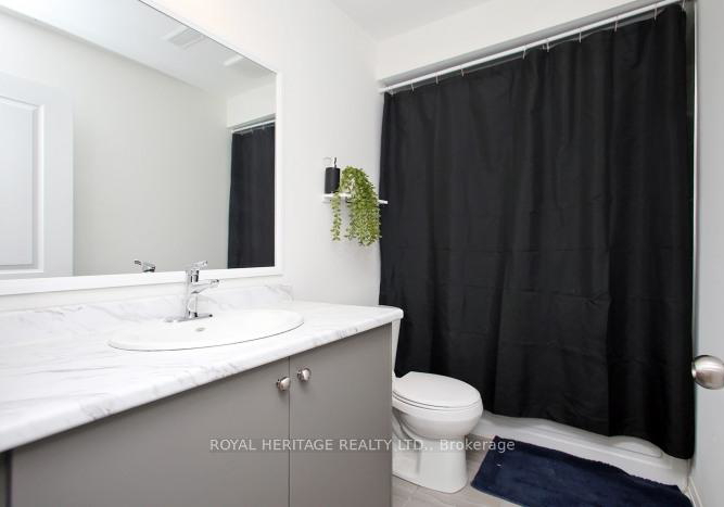 5-klein-way-whitby-ontario-e12988446
