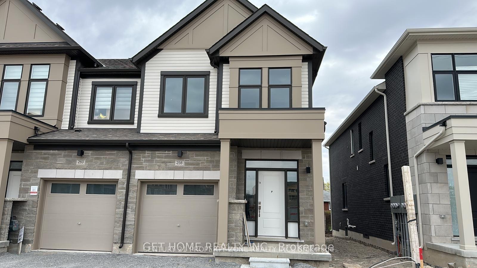 258-okanagan-path-oshawa-ontario-e12988500