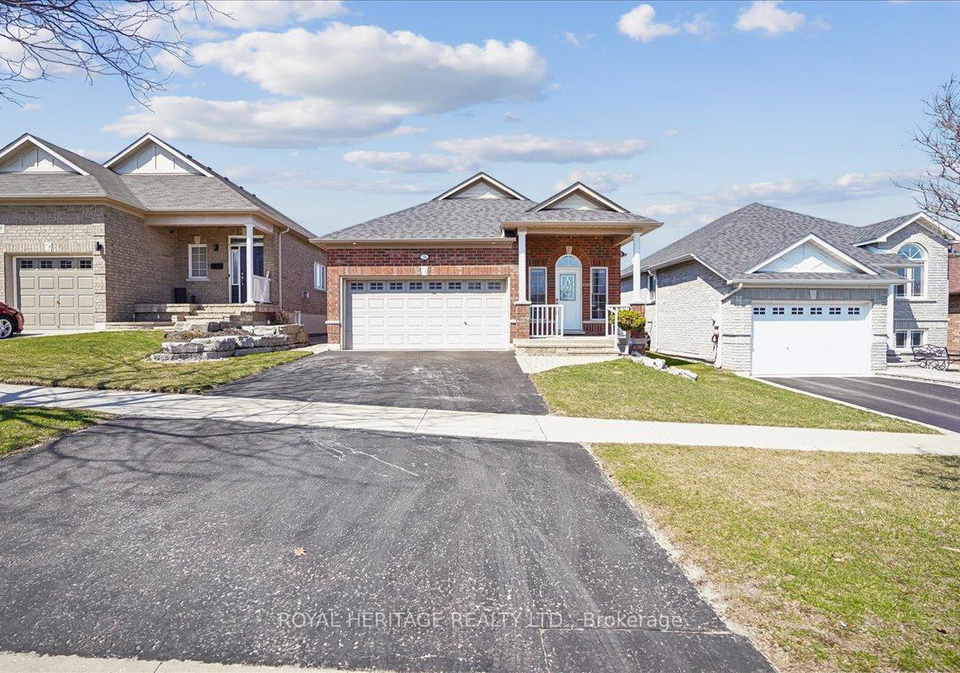 38-bingham-gate-clarington-ontario-e12988862