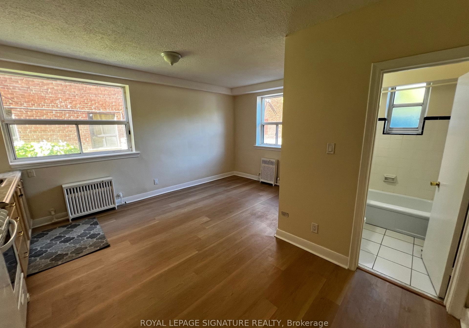 1000-oconnor-drive-east-york-ontario-e12989454