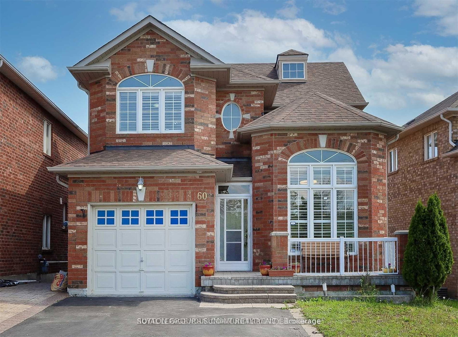 60-batt-crescent-ajax-ontario-e12990984