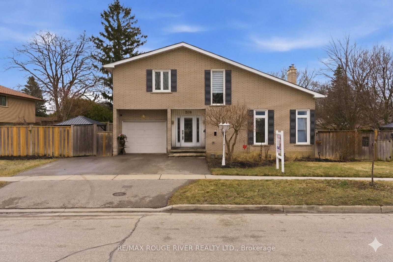 209-darcy-street-oshawa-ontario-e12991820