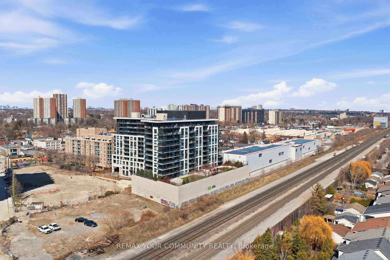 8-trent-avenue-toronto-ontario-e12991842