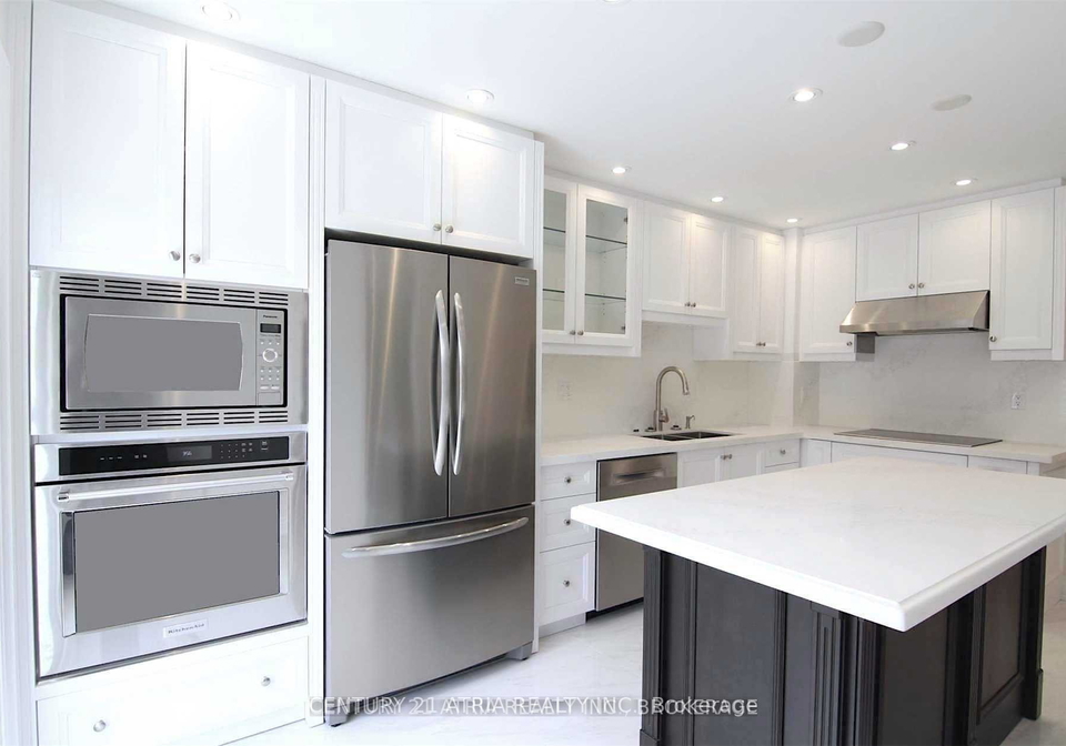 40-alanbull-square-scarborough-ontario-e12995494
