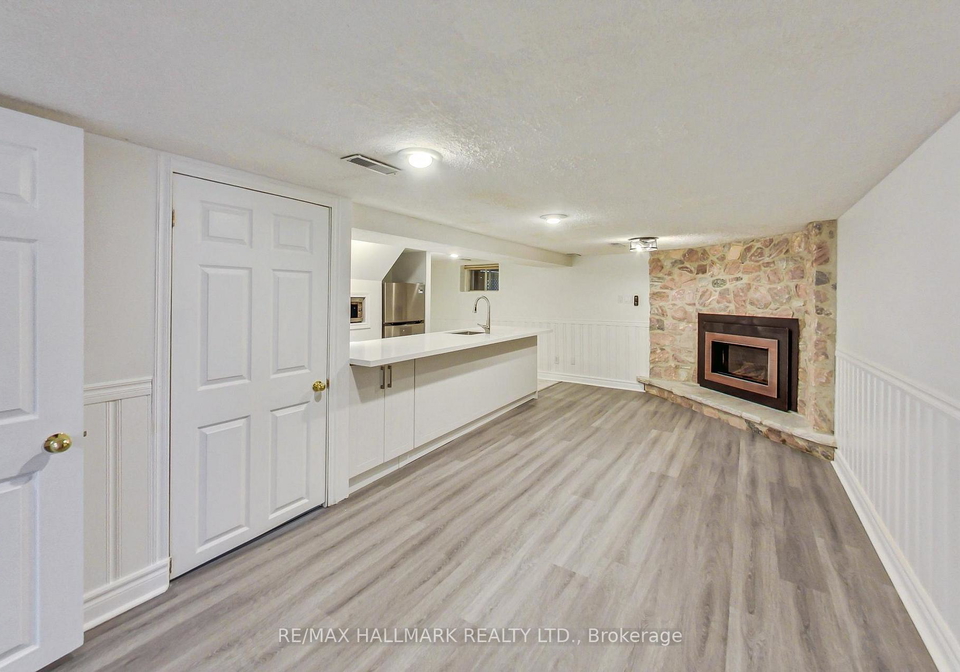 40-tiago-avenue-east-york-ontario-e12995844